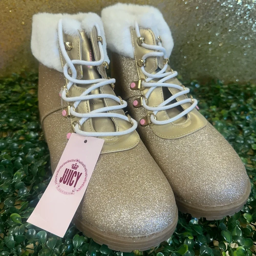 Juicy Couture Gold Glitter Kids Boots with White Fur